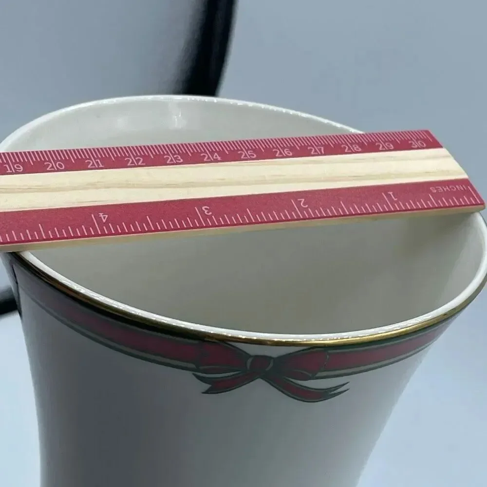 Royal Doulton English Porcelain “Ribbon” 1986 vase